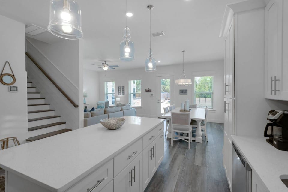Well appointed kitchen and additional seating for 4 at the large kitchen island