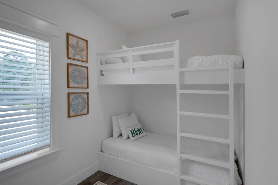 2nd floor- Built-in hallway twin/twin bunks