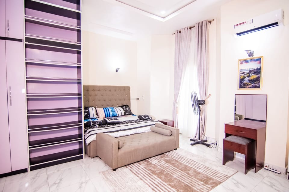 House | 4 bedrooms, iron/ironing board, free WiFi, bed sheets