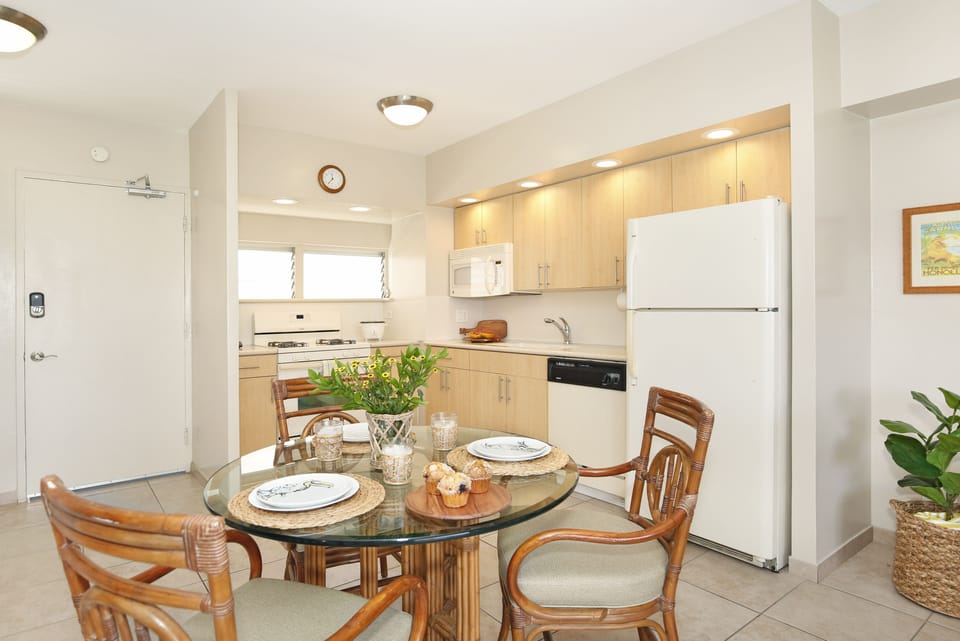 Dining Table and Full Kitchen