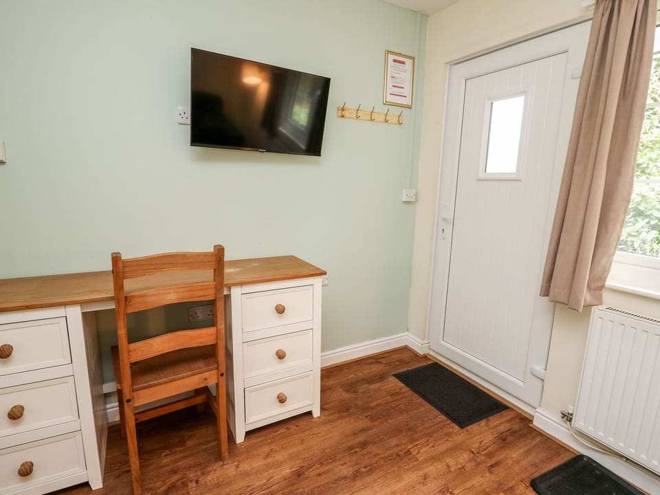 Cottage | Business center