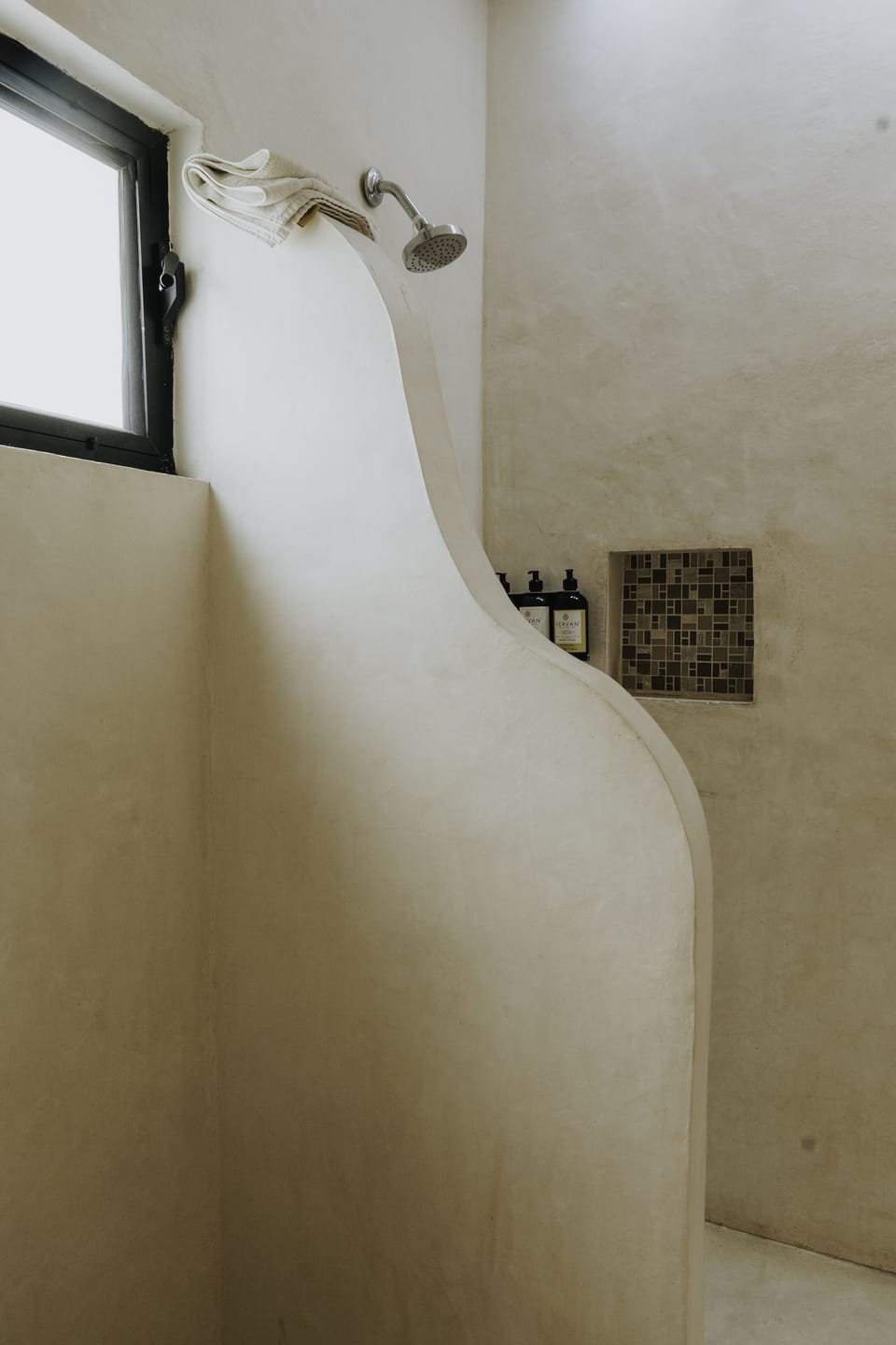 Shower, hair dryer, heated floors, towels