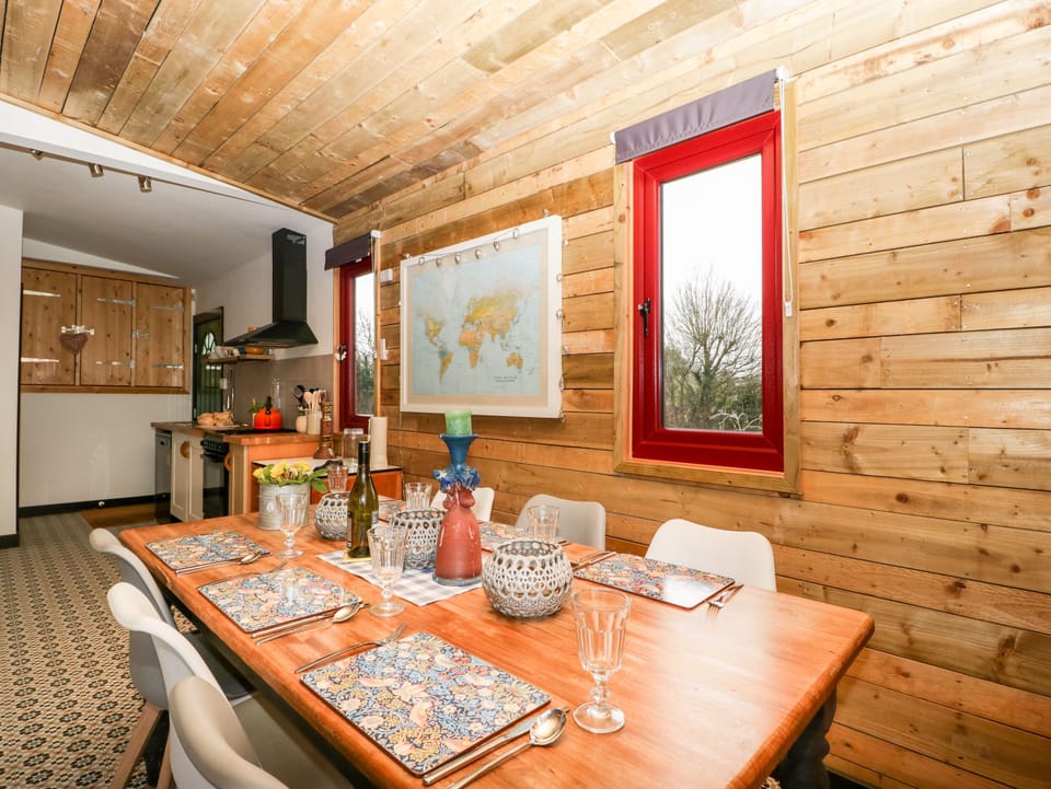 Cottage | Interior