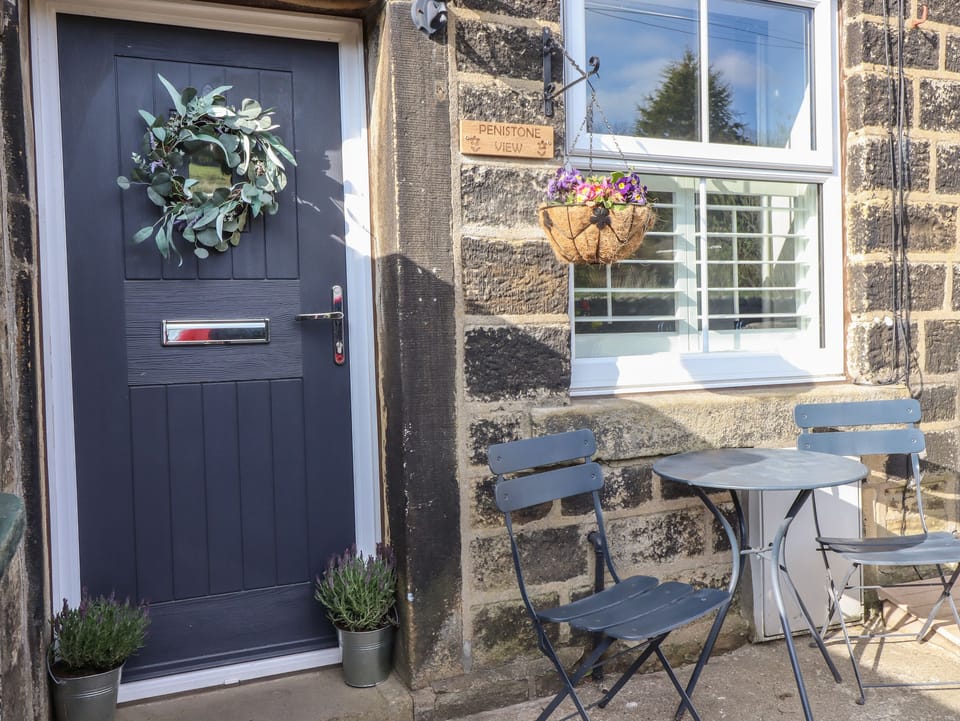 Cottage | Property grounds
