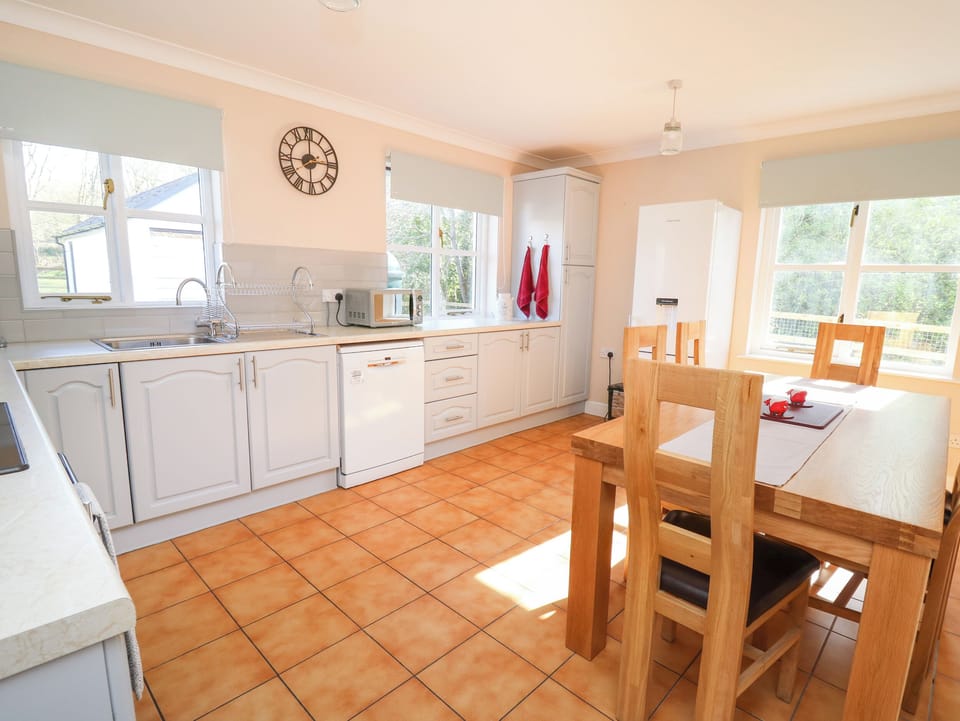 Fridge, dishwasher, electric kettle, toaster