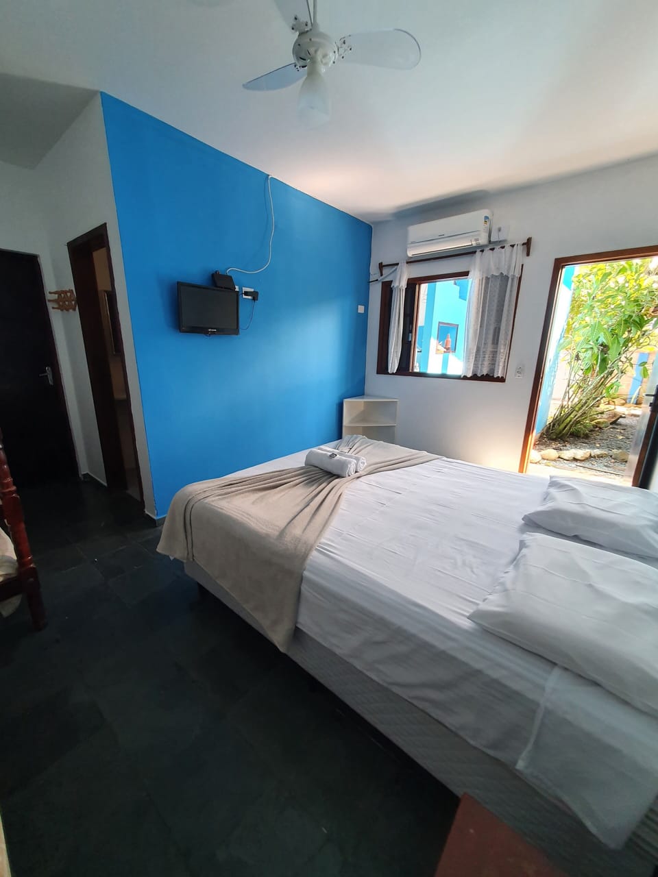 Family Room | Free WiFi