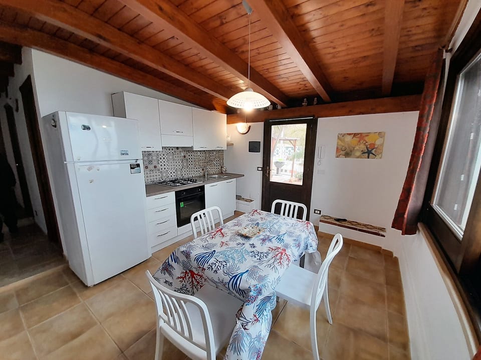 Cucina e sala da pranzo interna
