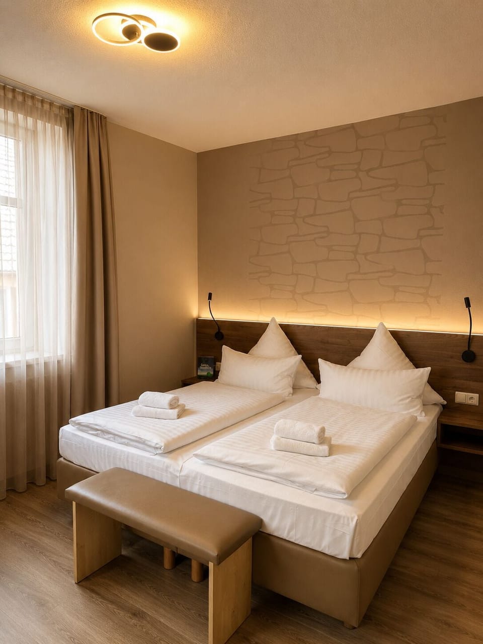Comfort Room | Hypo-allergenic bedding, down comforters, blackout drapes, free WiFi