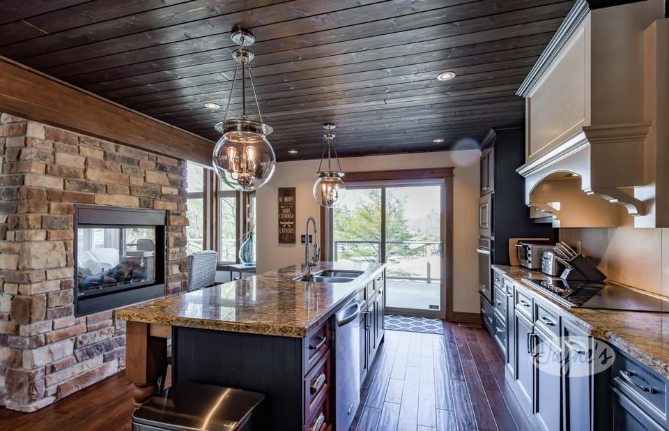 Kitchen &amp; Fire Place