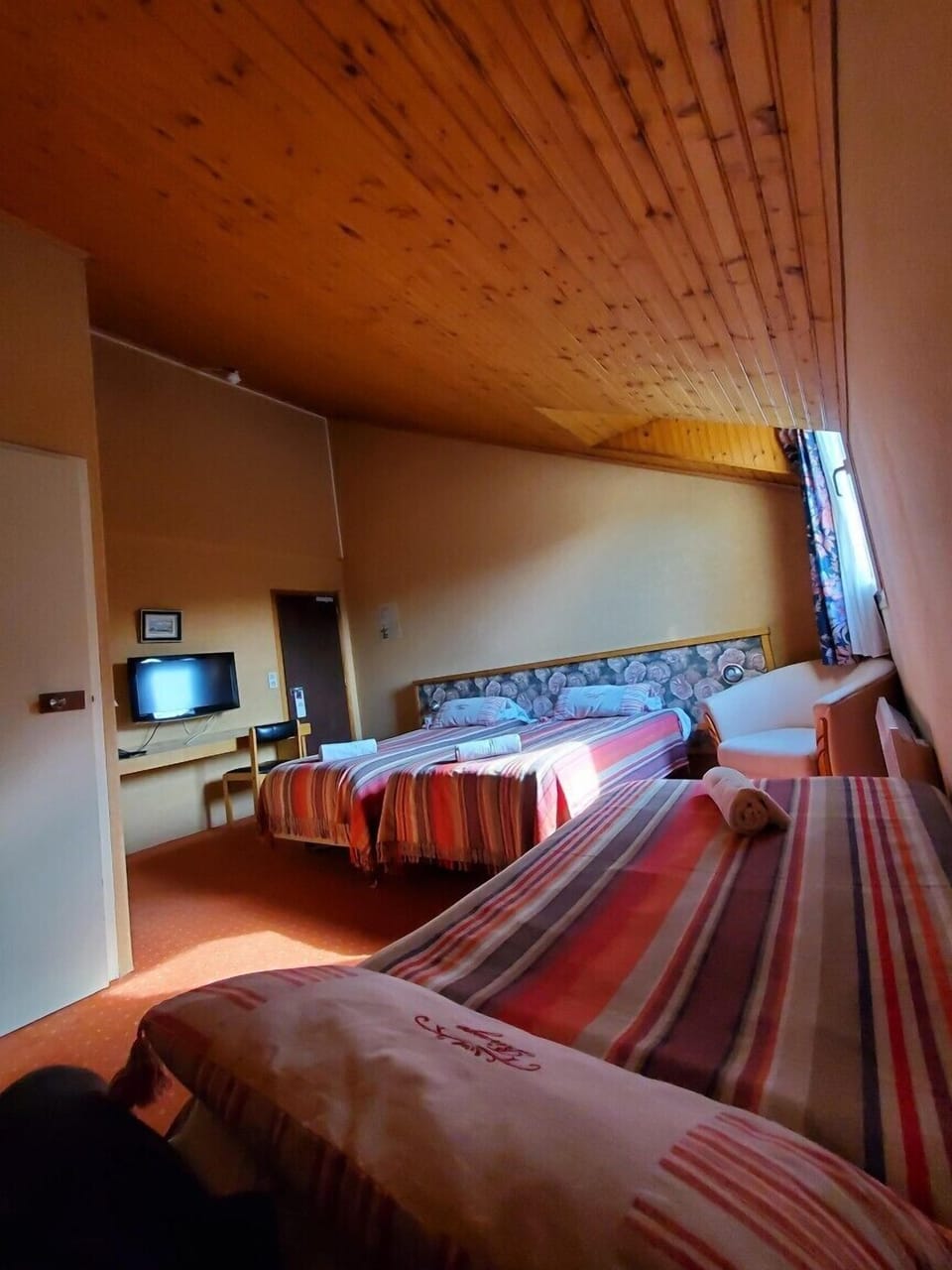 Basic Triple Room | Laptop workspace, blackout drapes, soundproofing, free WiFi