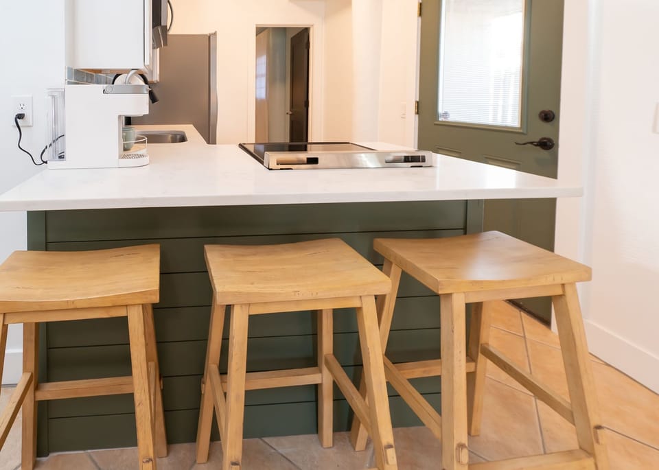 3 barstools