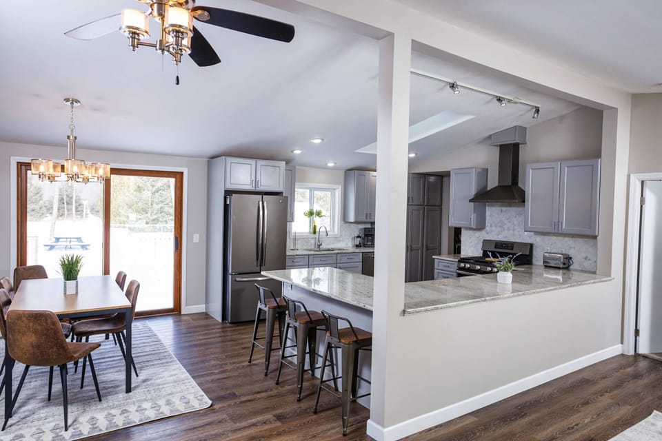 Large counter space with seating for 3