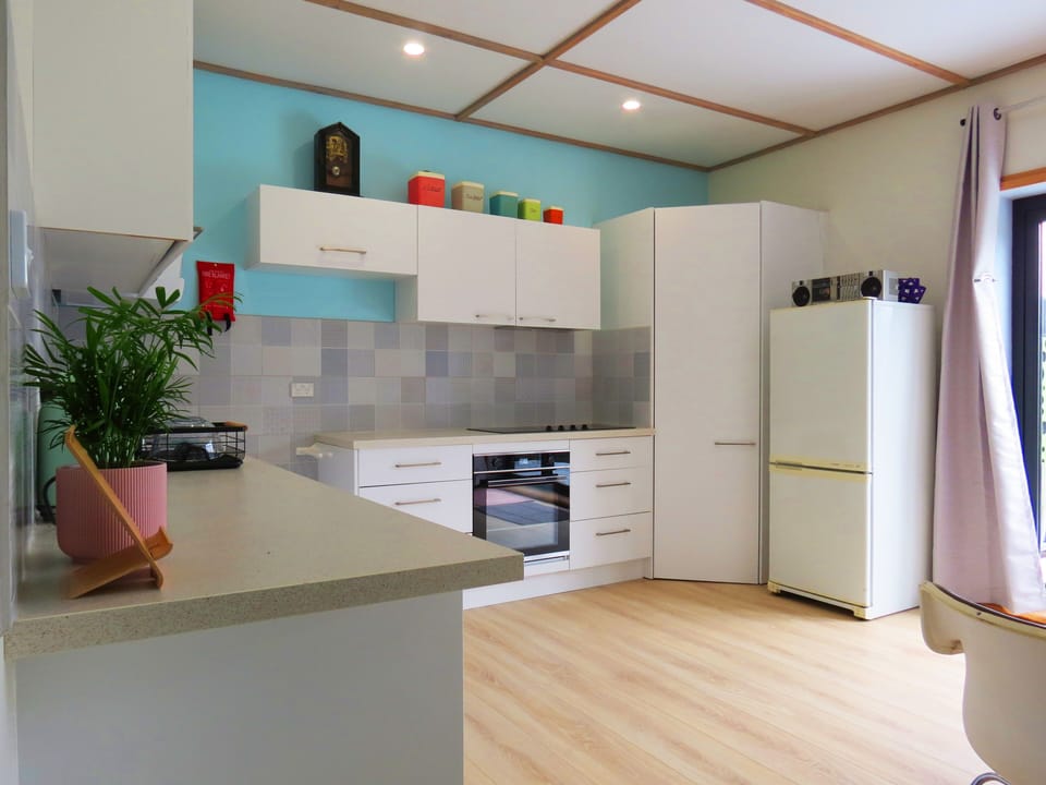 full kitchen