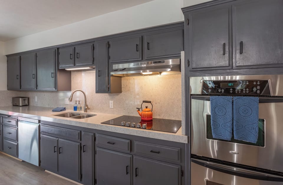 Double ovens to create meals for your entire group