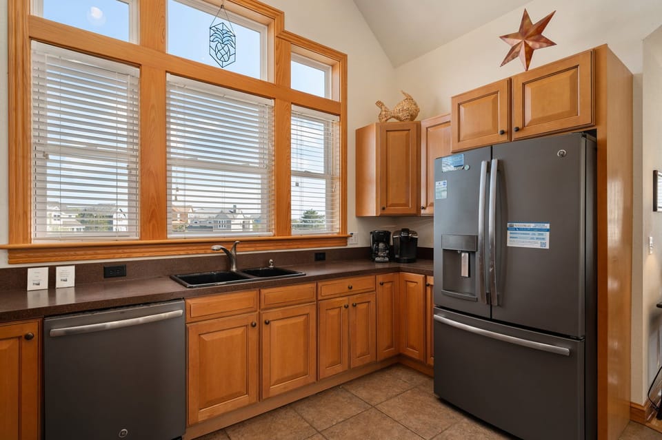 Soundbreeze Sunset | TL Kitchen Area