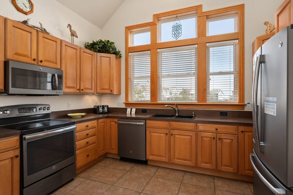 Soundbreeze Sunset | TL Kitchen Area