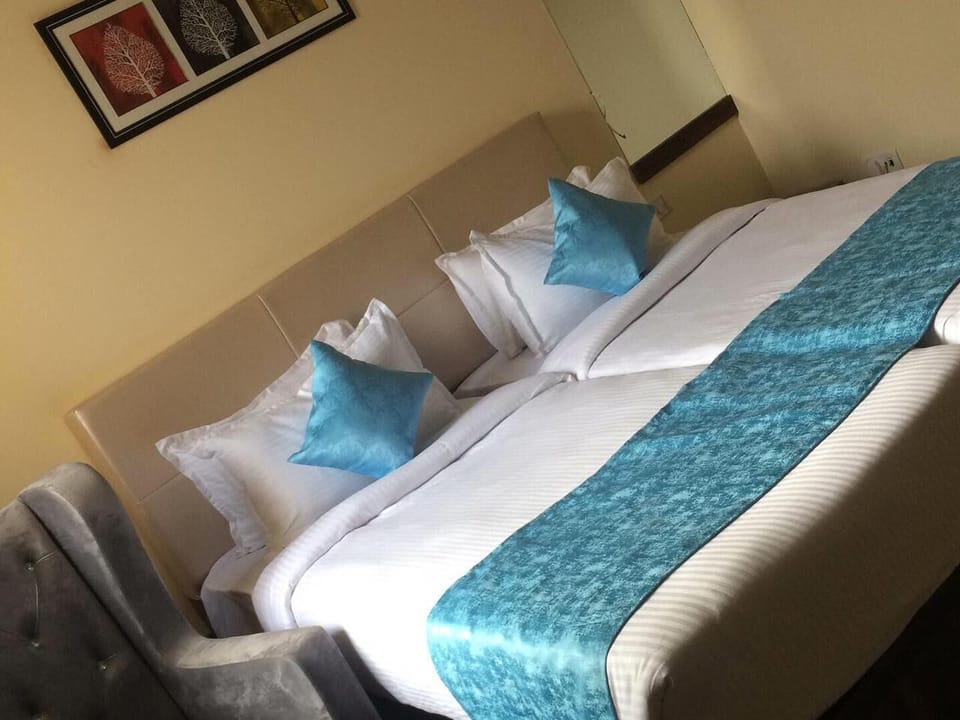 Deluxe Double Room | Premium bedding, in-room safe, desk, free WiFi