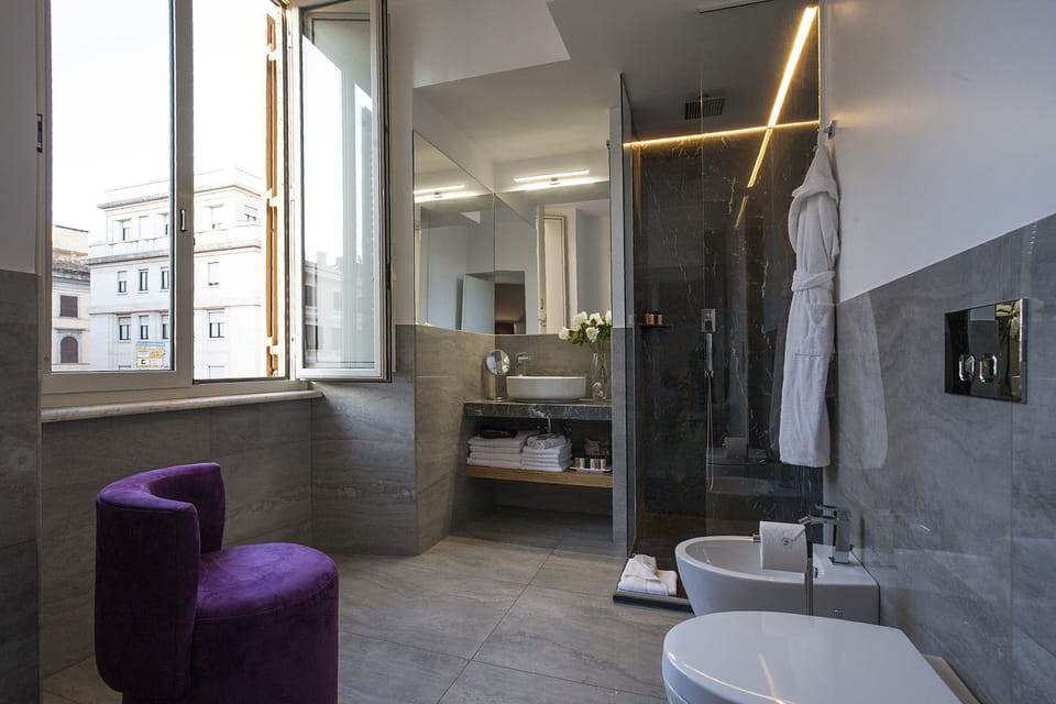 Classic Double Room | Bathroom | Shower, rainfall showerhead, hair dryer, slippers