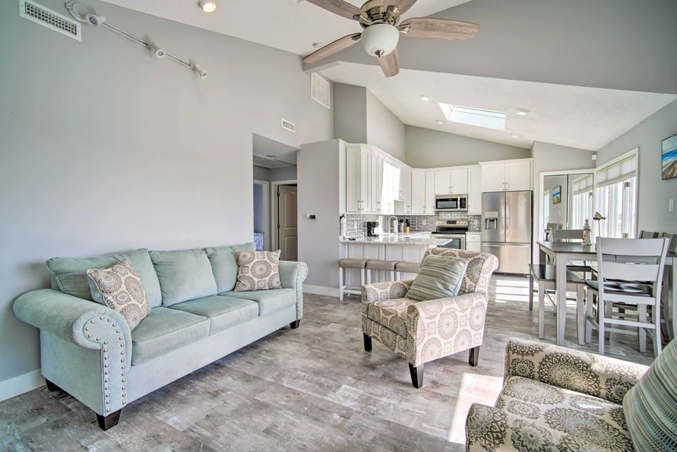 Living Room | Smart TV