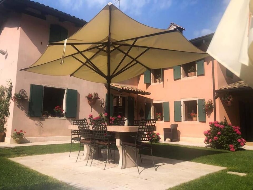 Zona pranzo / Solarium (2)
