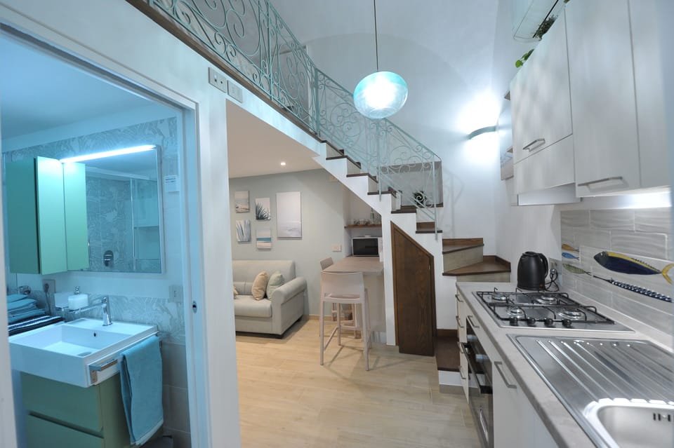 Comfort Studio | Private kitchen | Full-size fridge, microwave, stovetop, espresso maker