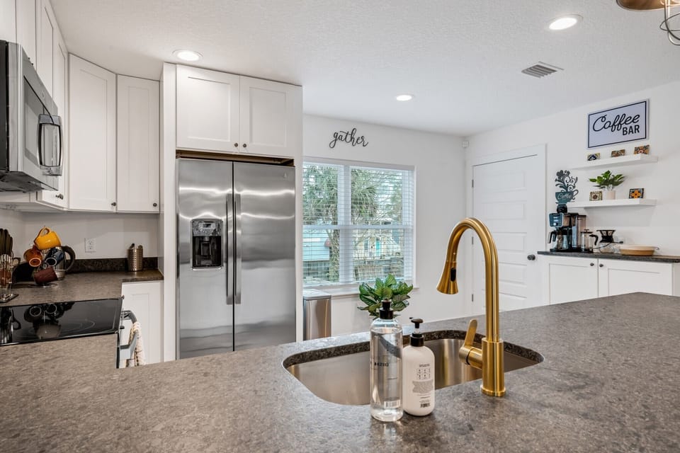 Enjoy the spacious kitchen with enough counter space for prepping and cooking! Or to put souvenirs while you go try out the local restaurants!  Either way, we are sure you will love it!