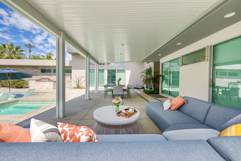 Lounge here all day long.