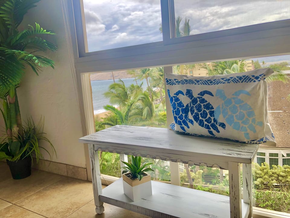 Nani Kai Hale 507- Primary suite view