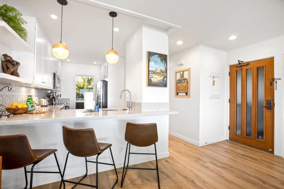 From pineapple pancakes to sunset cocktails, this breezy kitchen makes every meal feel like a celebration