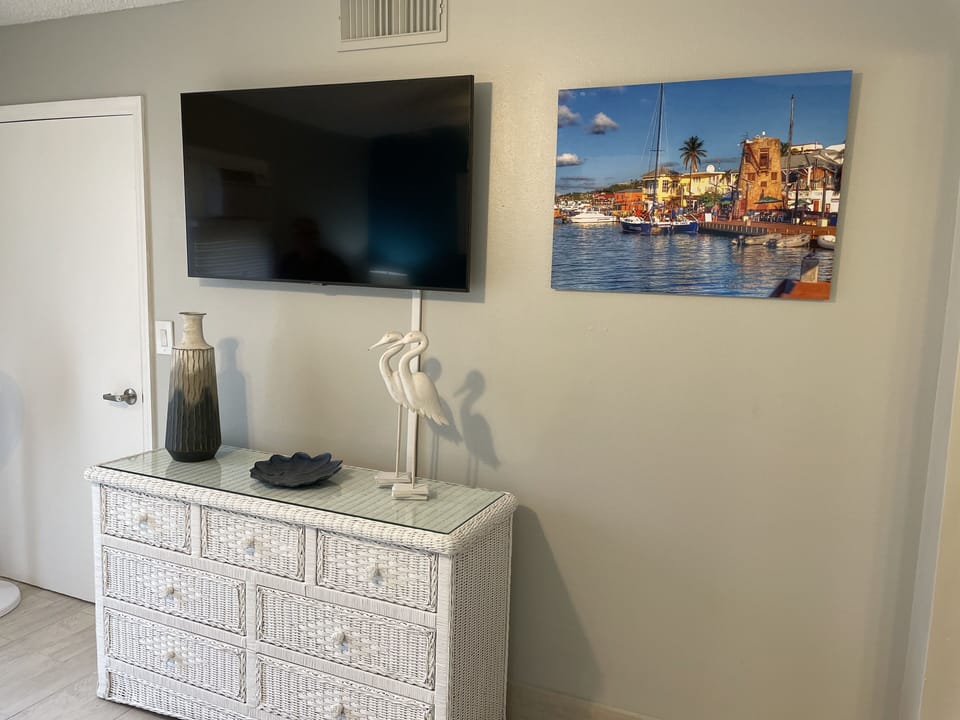 50" smart tv in master bedroom