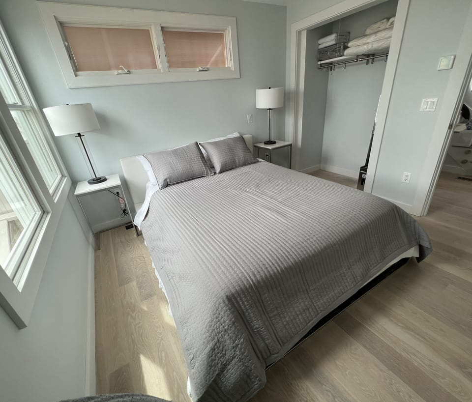 Queen Bedroom 1