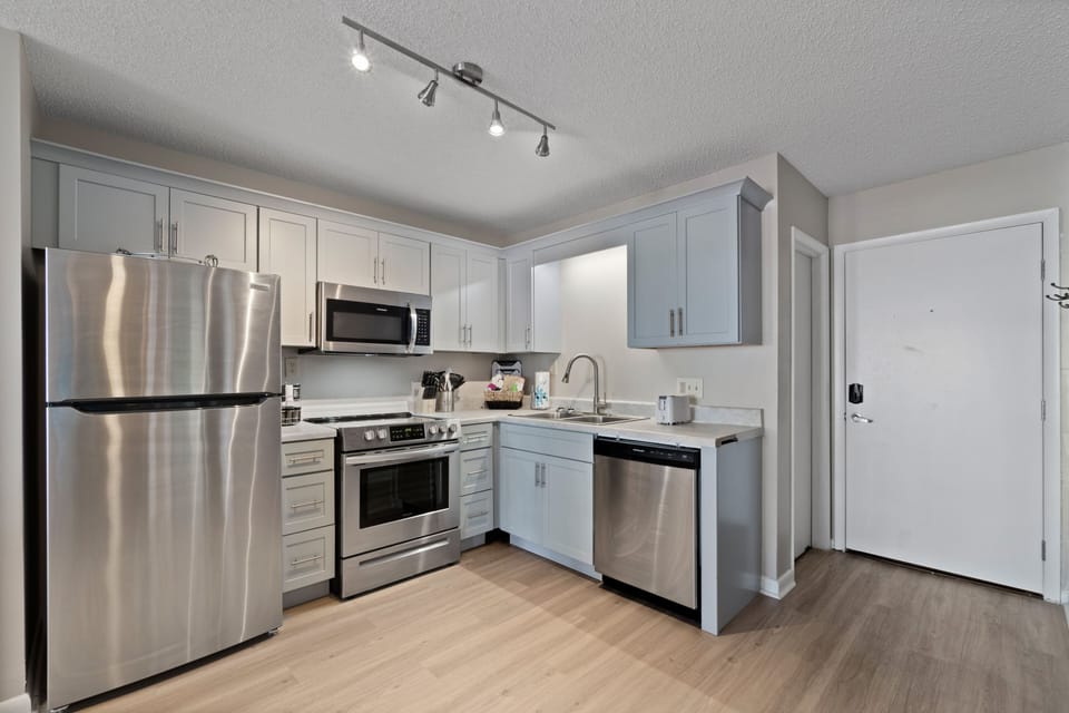 GREAT KITCHEN