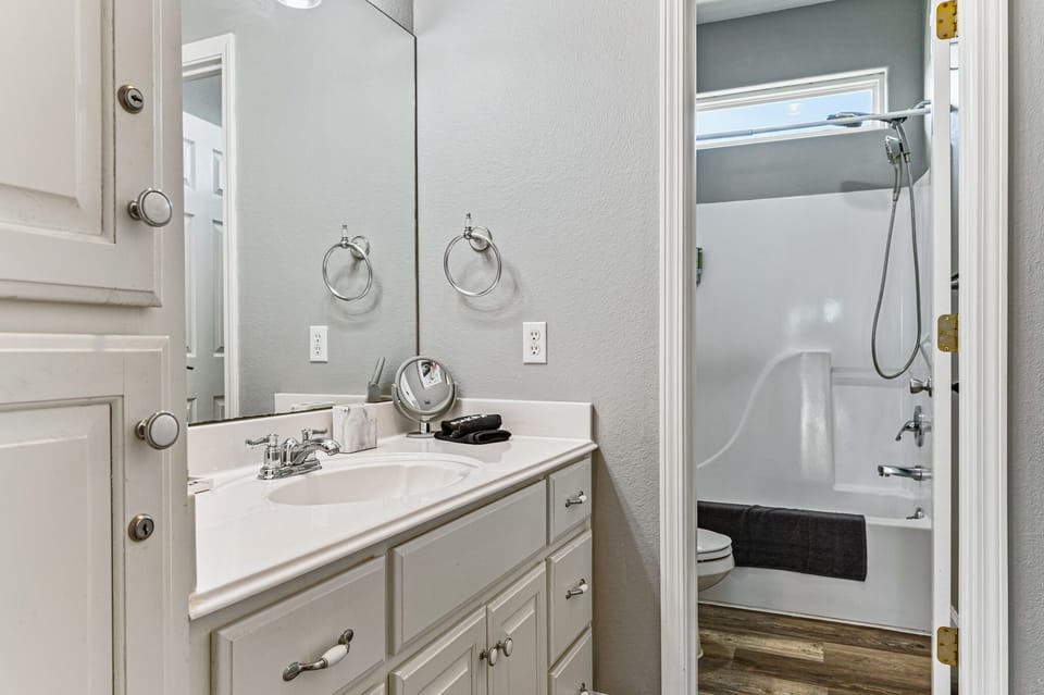Guest Vanity