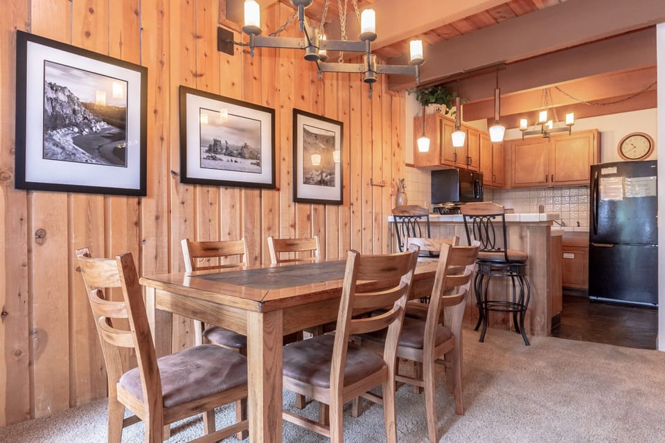 Condo, 3 Bedrooms | Private kitchen | Fridge, oven, coffee/tea maker, toaster