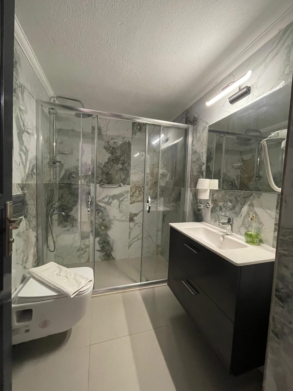 Standard Double or Twin Room, Sea View | Bathroom | Hair dryer, towels, soap, shampoo