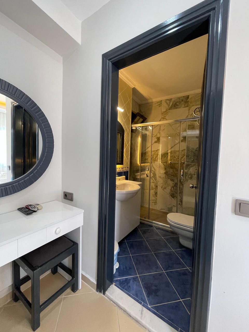 Standard Double or Twin Room, Mountain View | Premium bedding, minibar, WiFi (free), bed sheets