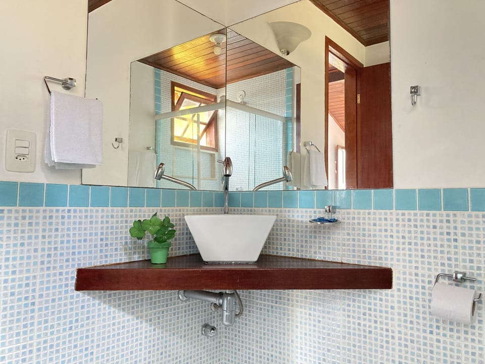 Comfort Double Room | Bathroom | Shower, hair dryer