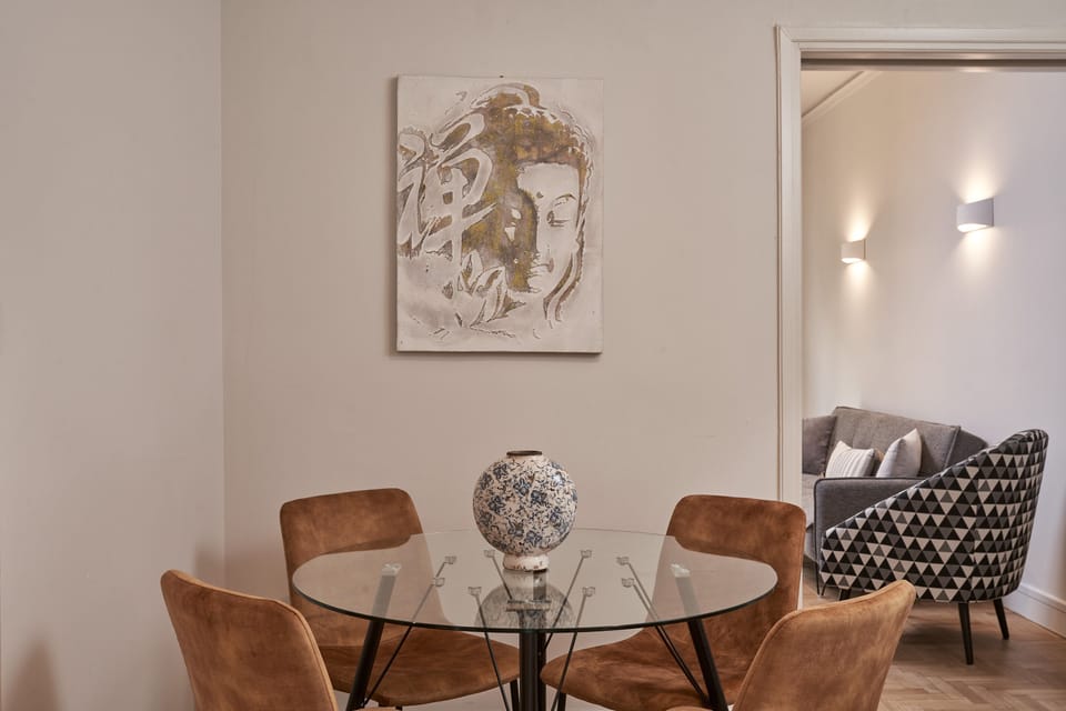 Elite Apartment | In-room dining