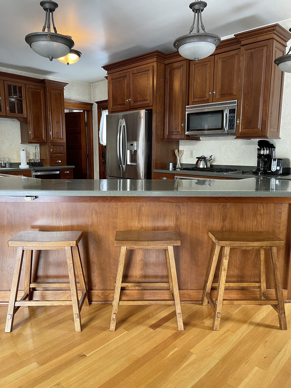 Kitchen eat-in area