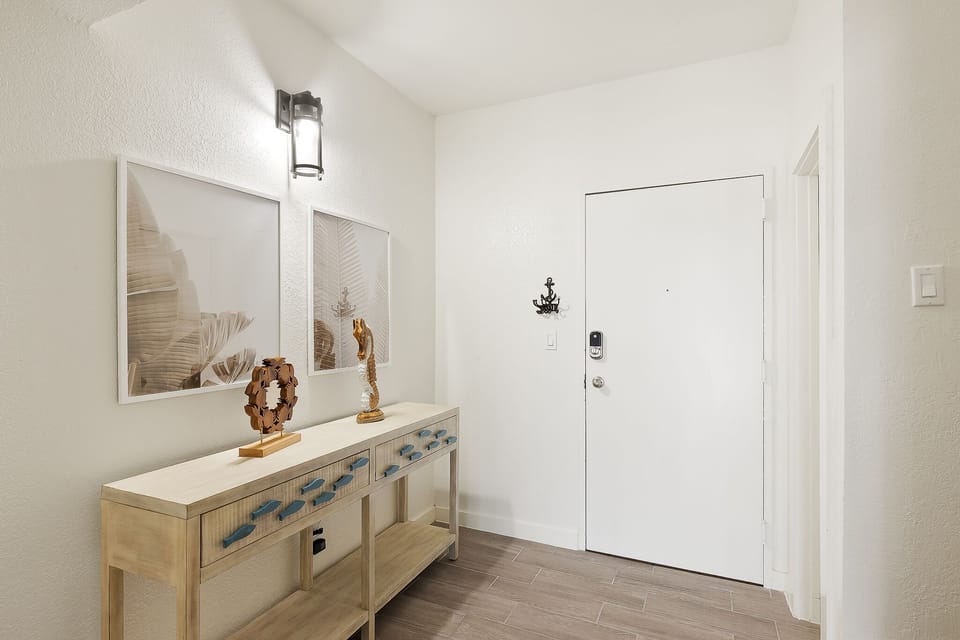 Entrance to Unit #528
