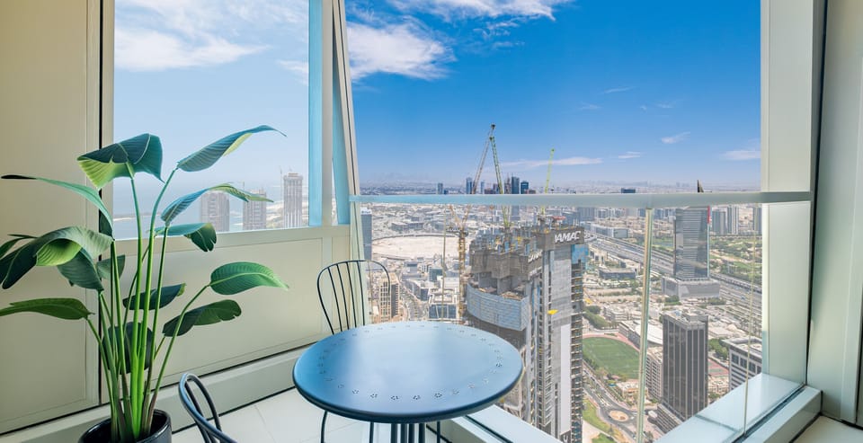 Deluxe Apartment | Balcony