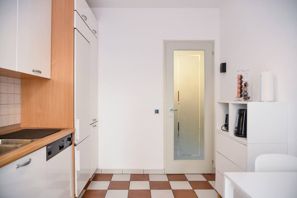 Apartment, 2 Bedrooms, Accessible, Smoking | Dining room