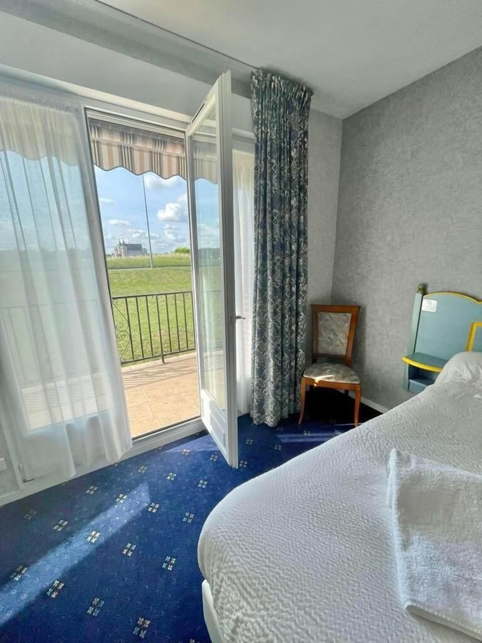 Deluxe Room | Premium bedding, desk, laptop workspace, blackout drapes
