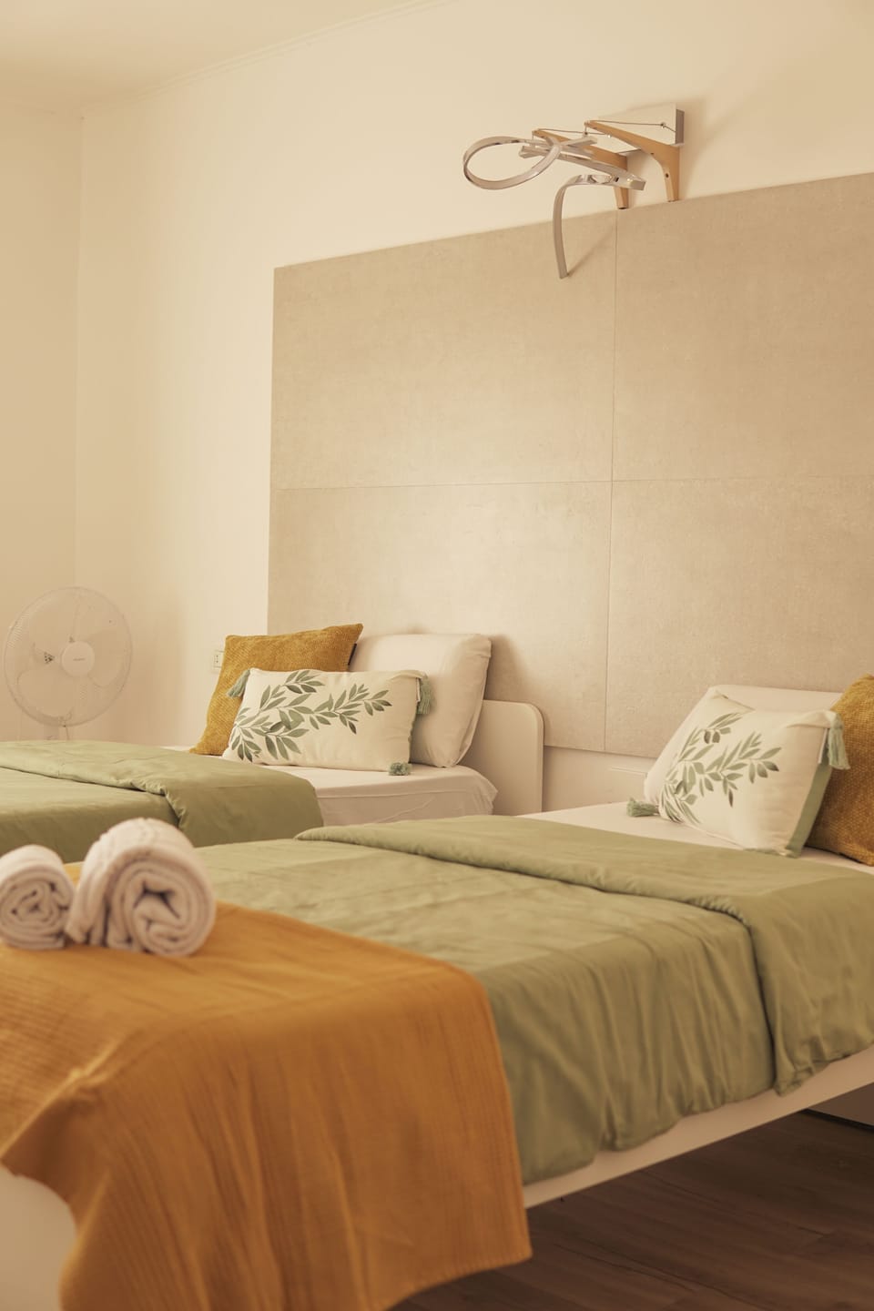 Double Room (Private room with private bathroom) | WiFi (free), individually decorated, bed sheets