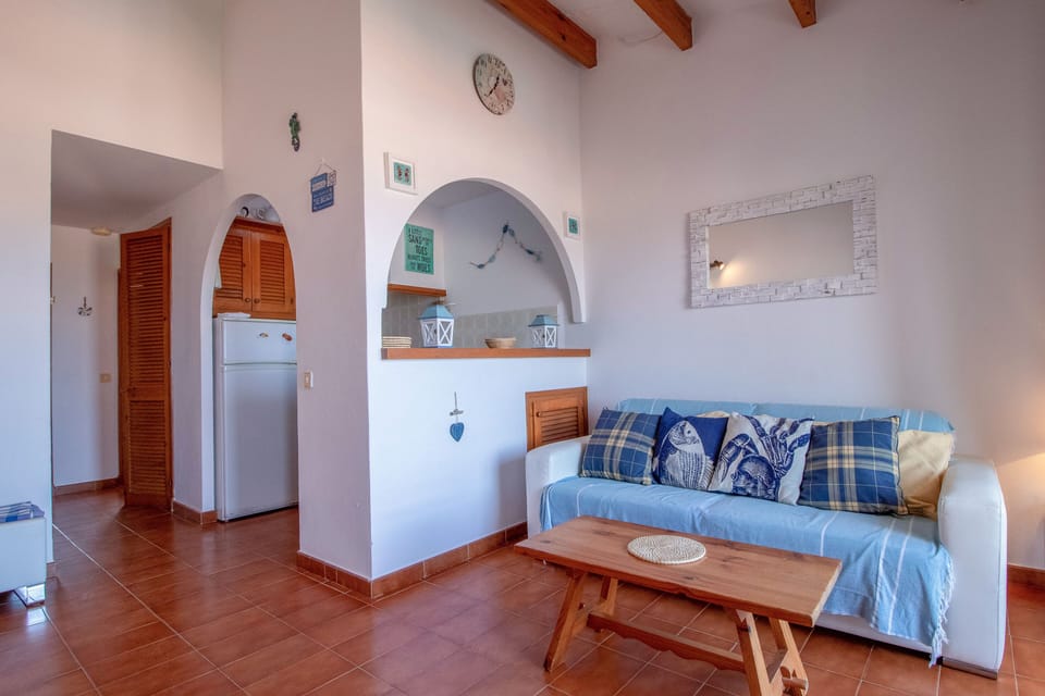 Very relaxing and comfortable lounge area for relaxing, watching TV or reading