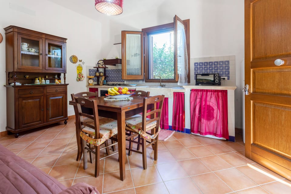 House | Private kitchen | Full-size fridge, microwave, oven, stovetop