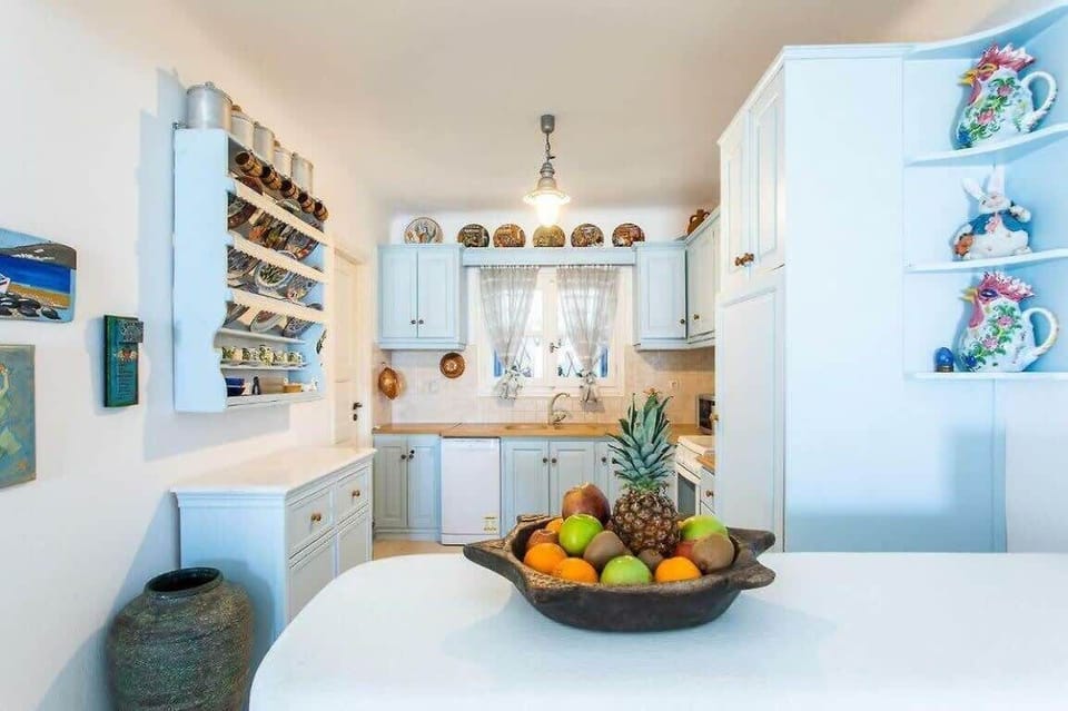 Convenient Dining Area – Spacious and Comfortable
Alternate view showing layout and flow between the kitchen and dining space.
