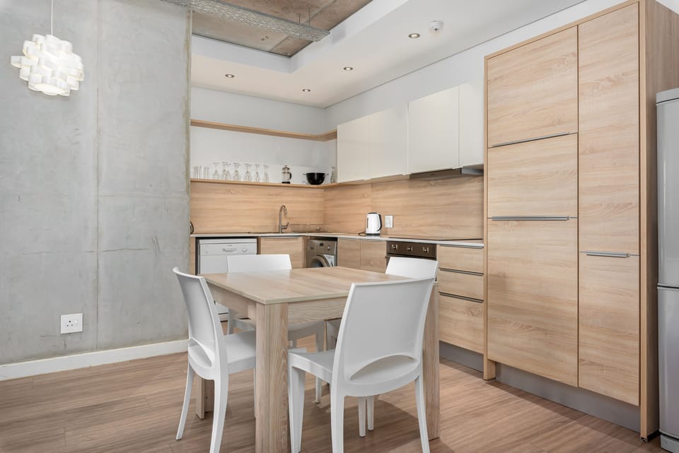 Classic Apartment | In-room dining