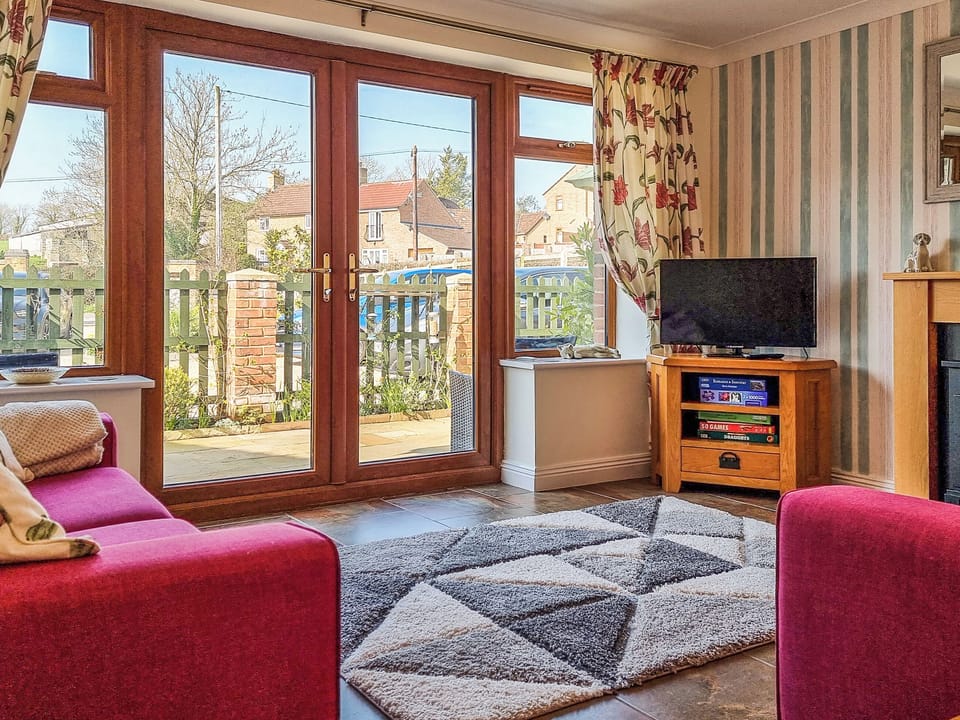 Double bedroom | Whitney Cottage, Horton