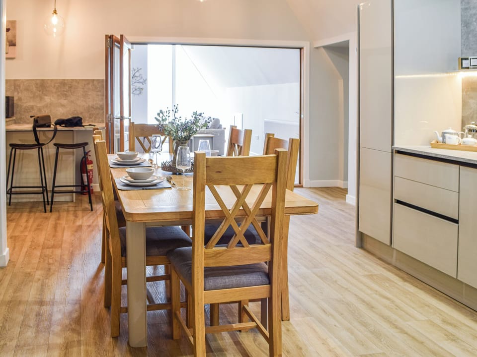Dining Area | Gleaner Lea Apartment, Campbeltown